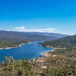 Bass Lake Chalet By Mono Rock With Hot Tub, Fire Pit, Bbq Grill, Rv And Boat Parking