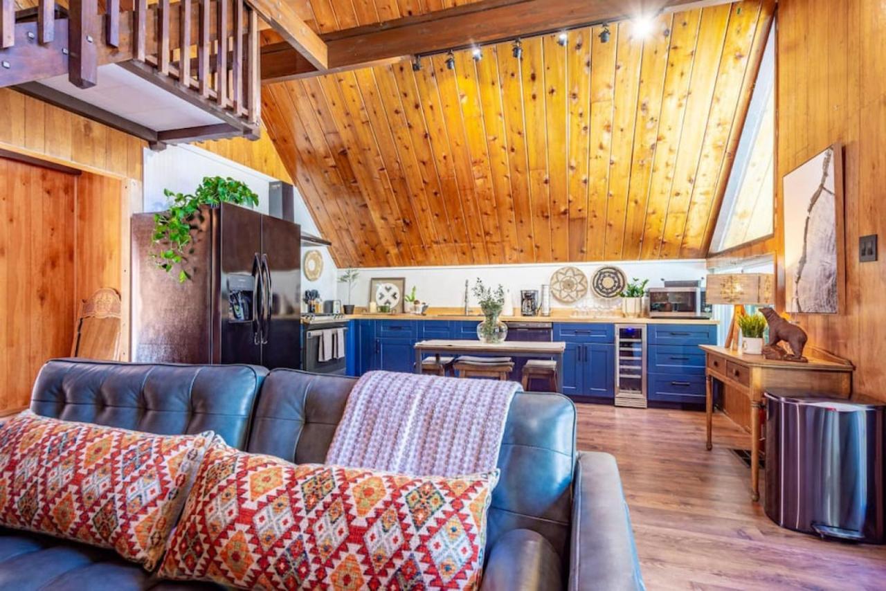 Bass Lake Chalet By Mono Rock With Hot Tub, Fire Pit, Bbq Grill, Rv And Boat Parking
