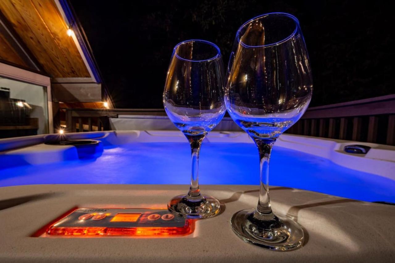 Bass Lake Chalet By Mono Rock With Hot Tub, Fire Pit, Bbq Grill, Rv And Boat Parking * Oakhurst