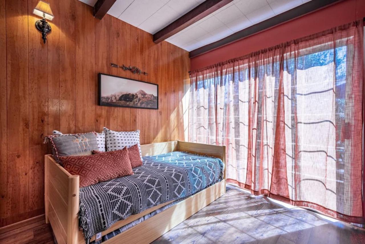 Bass Lake Chalet By Mono Rock With Hot Tub, Fire Pit, Bbq Grill, Rv And Boat Parking