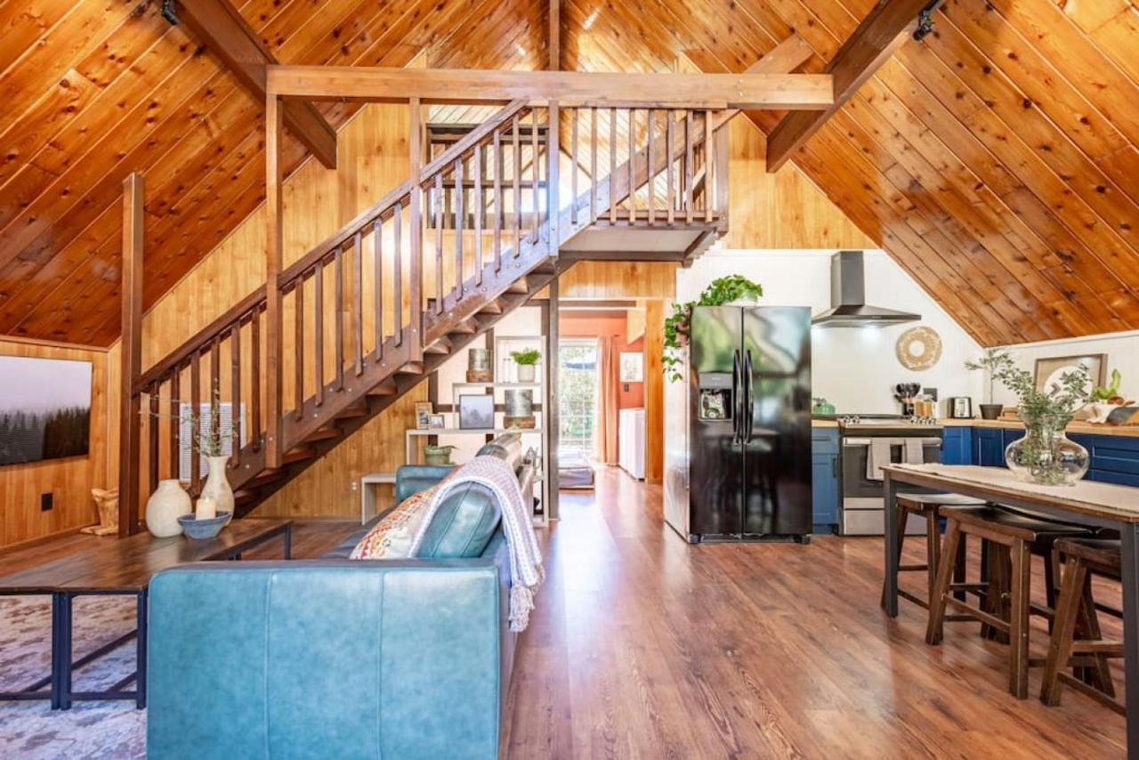 Bass Lake Chalet By Mono Rock With Hot Tub, Fire Pit, Bbq Grill, Rv And Boat Parking Chalet *
