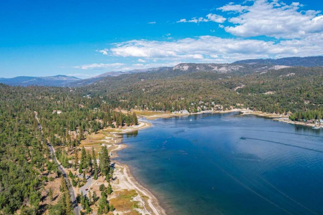 Bass Lake Chalet By Mono Rock With Hot Tub, Fire Pit, Bbq Grill, Rv And Boat Parking